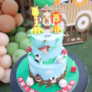طراحی کیک تولد در باغ کودک