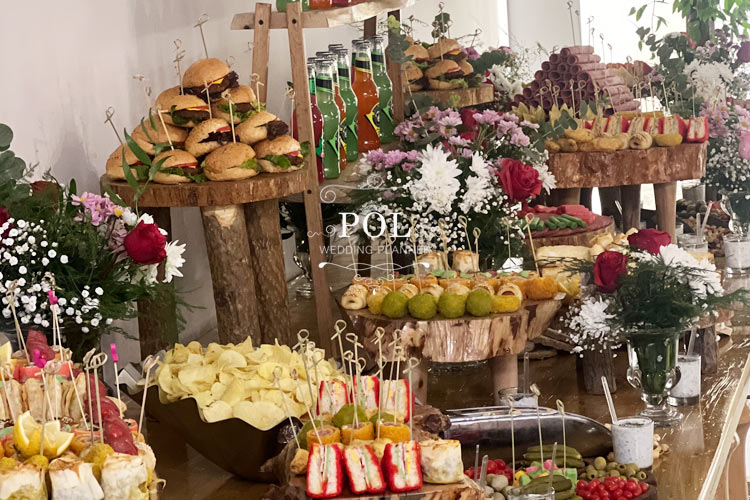 پذیرایی بوفه‌ای و سلف سرویس